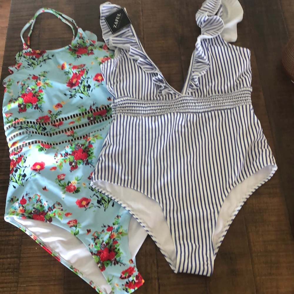 3 swimsuits! See photos